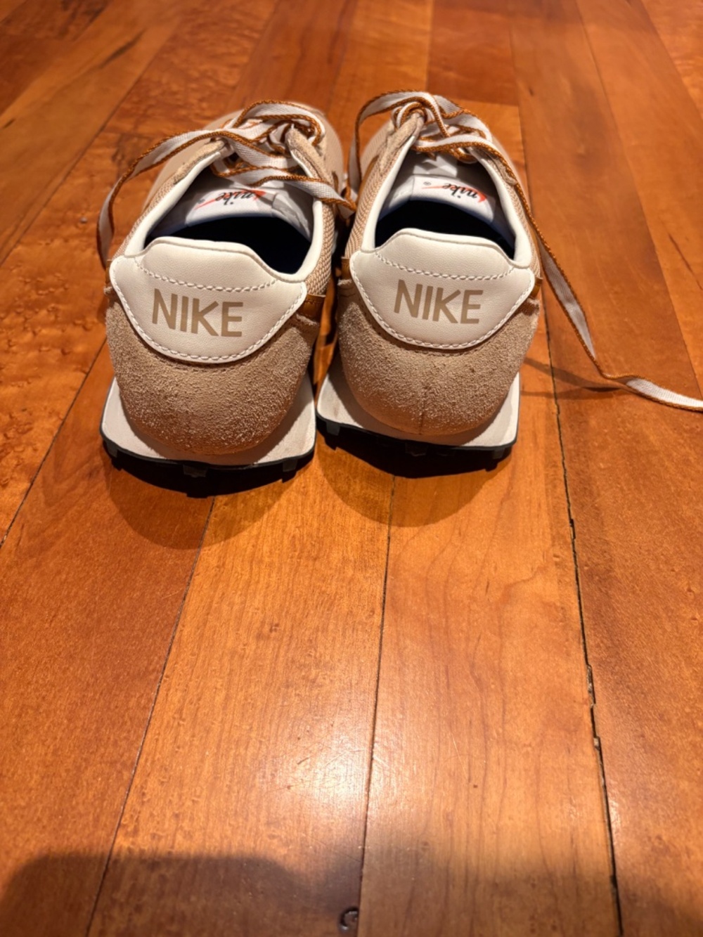 Nike Women’s Sneakers LD-1000 - Picture 3 of 4